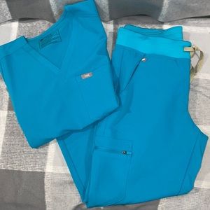 FIGS LIMITED EDITION TEAL SCRUB SET